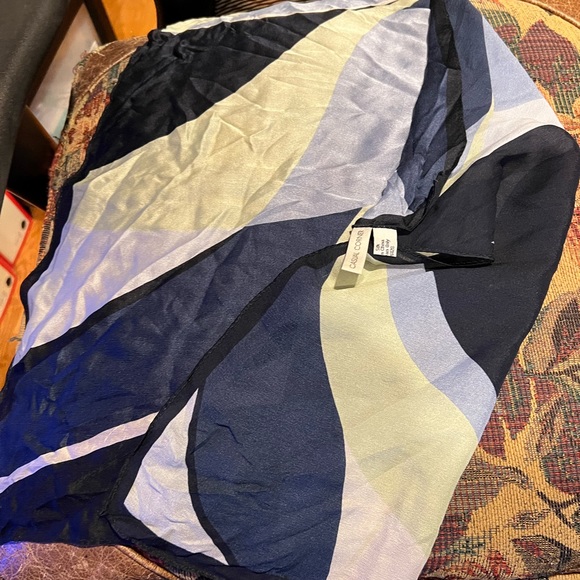 Casual Corner silk scarves - Picture 2 of 4